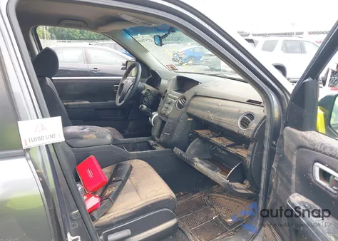 2011 Honda Pilot Lx z USA, uszkodzony, nr VIN 5FNYF4H25BB104101